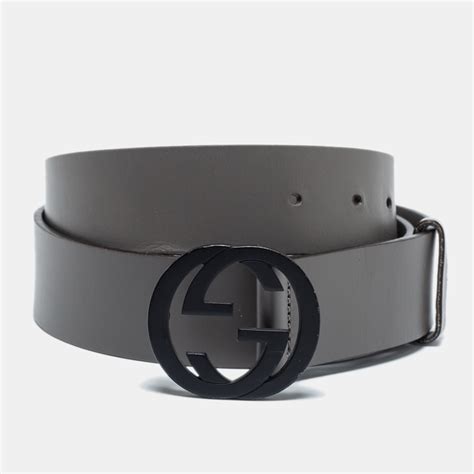 leather belt with interlocking g.